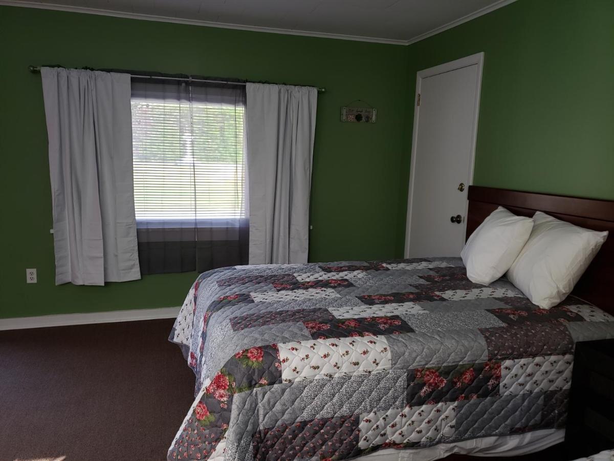 Blue Ridge Motel Schroon Lake Buitenkant foto
